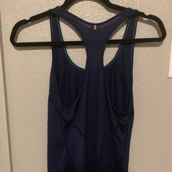 SOLD‼️ Old Navy workout tank - Picture 2 of 2